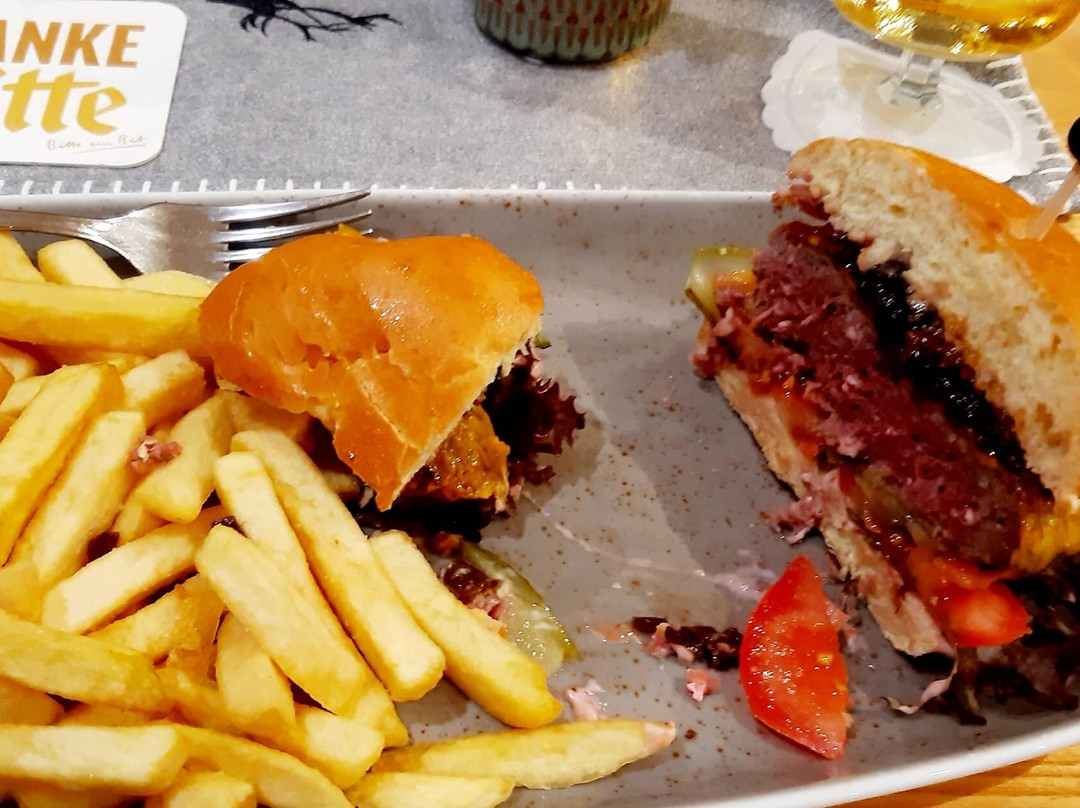 Ferienweingut SerwaziWein主图