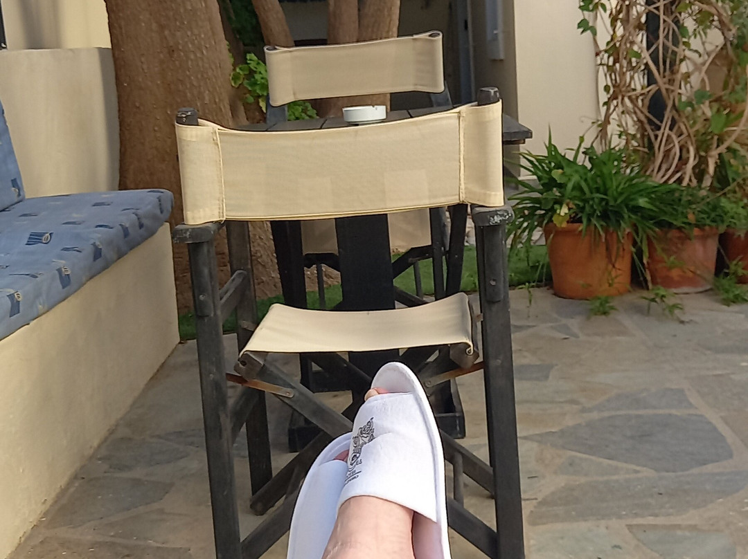 Julies Apartments主图