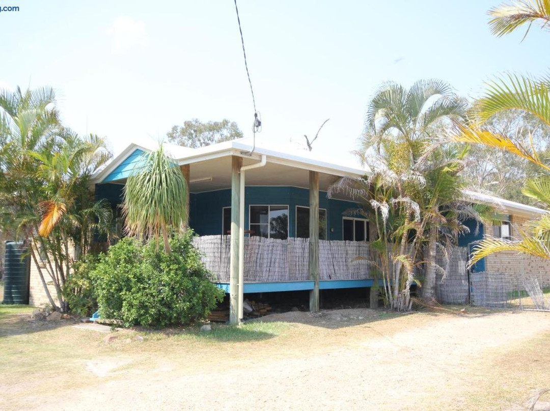 Castaway Beach House- No Parties - No Pets
