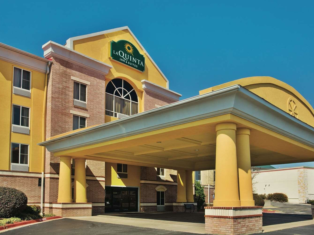 La Quinta Inn & Suites by Wyndham Hot Springs