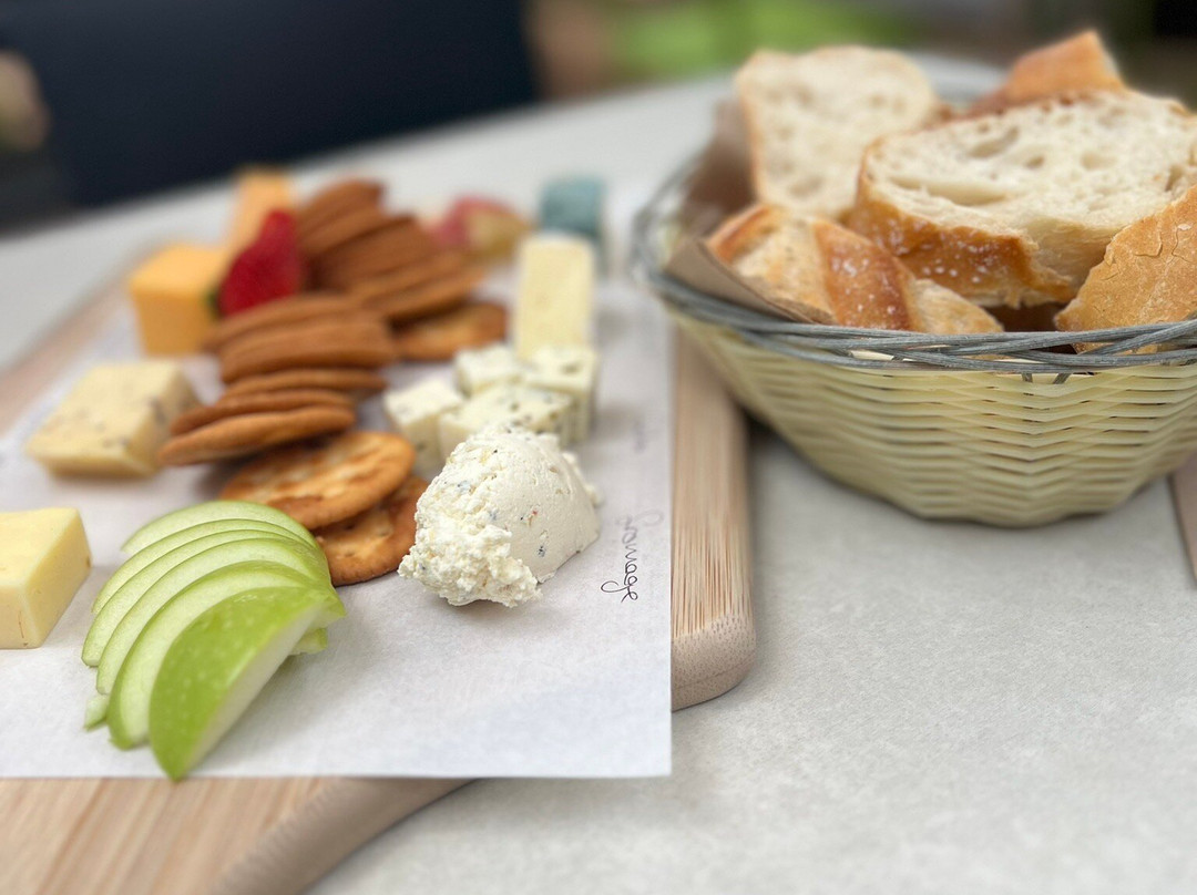 Duckett's Mill Wines and Denmark Farmhouse Cheese景点图片