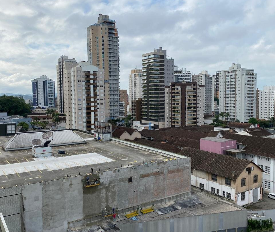 波旁乔恩维尔商务酒店主图