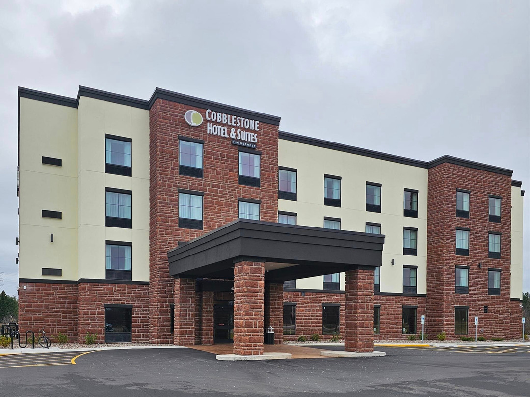 Cobblestone Hotel & Suites - Bay Minette
