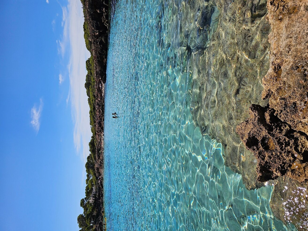 Cala Molto´-卡普德佩拉必去景点