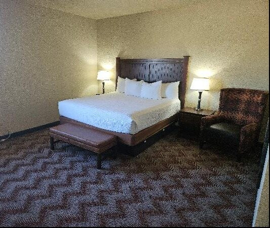 斯马龙贝斯特韦斯特普勒斯套房酒店主图