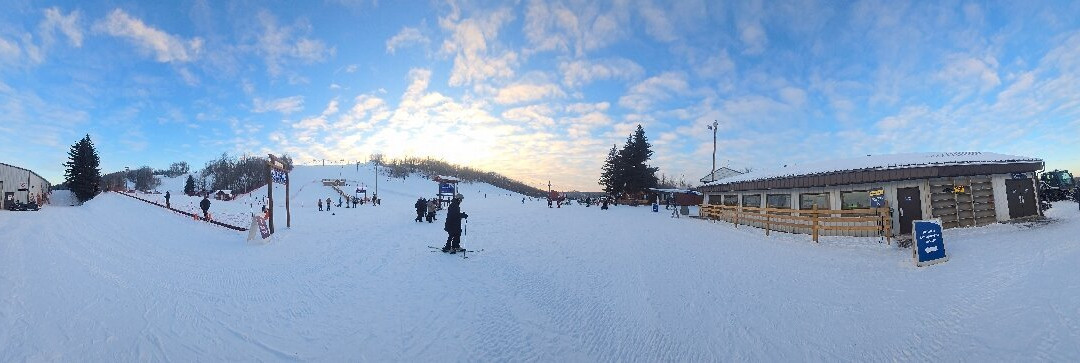 兔子坡滑雪场-埃德蒙顿必去景点