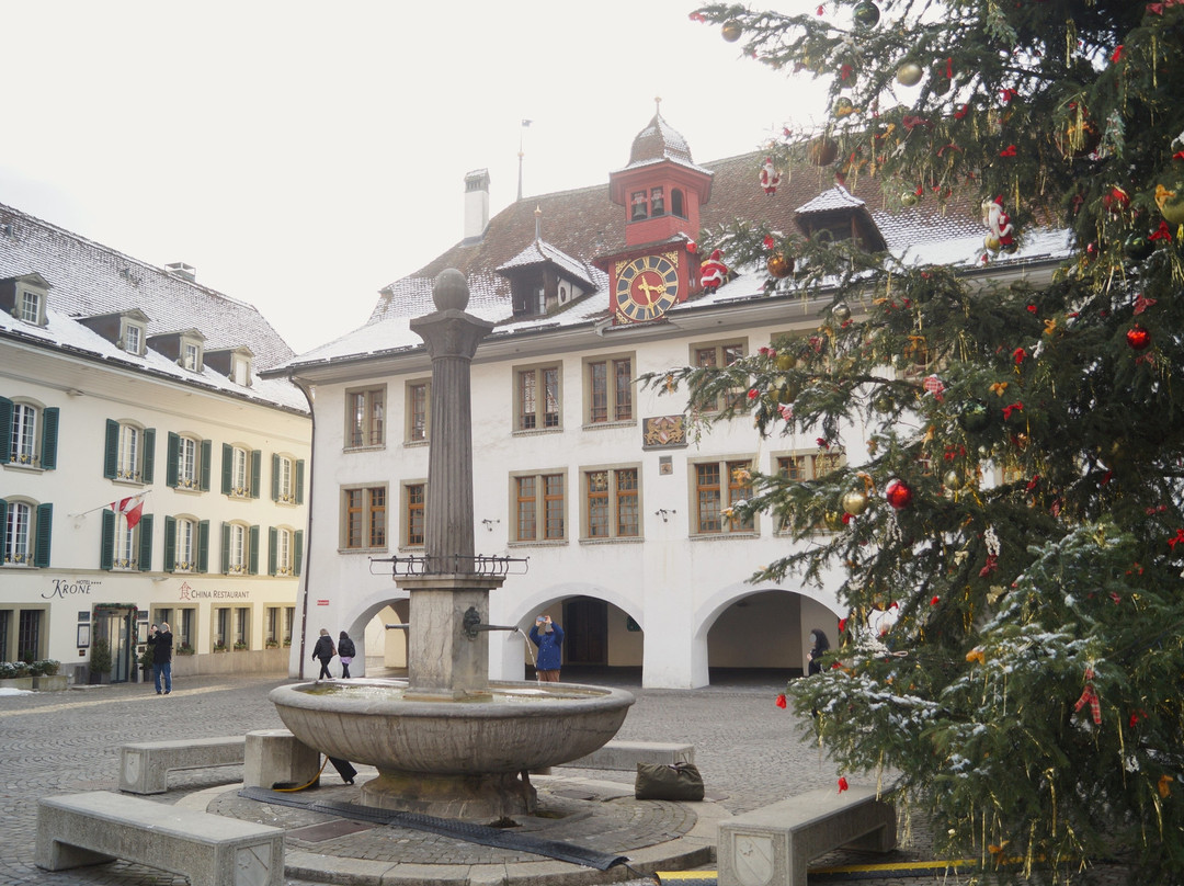 Rathausplatz-图恩必去景点