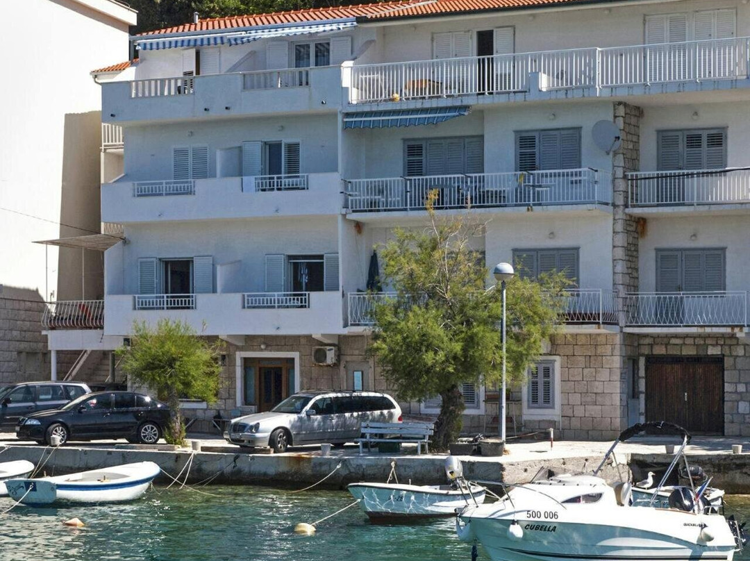 Apartments Ljiljana