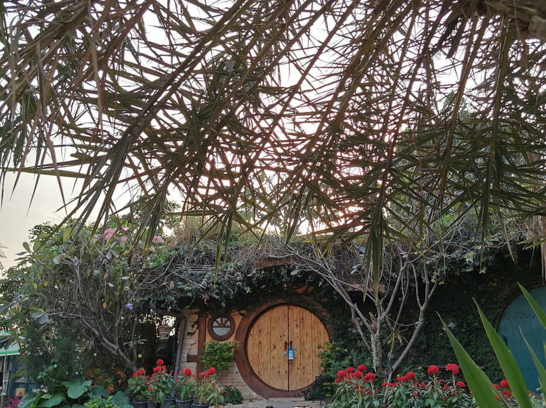 Hobbit House (Baan Suan Noi)景点图片
