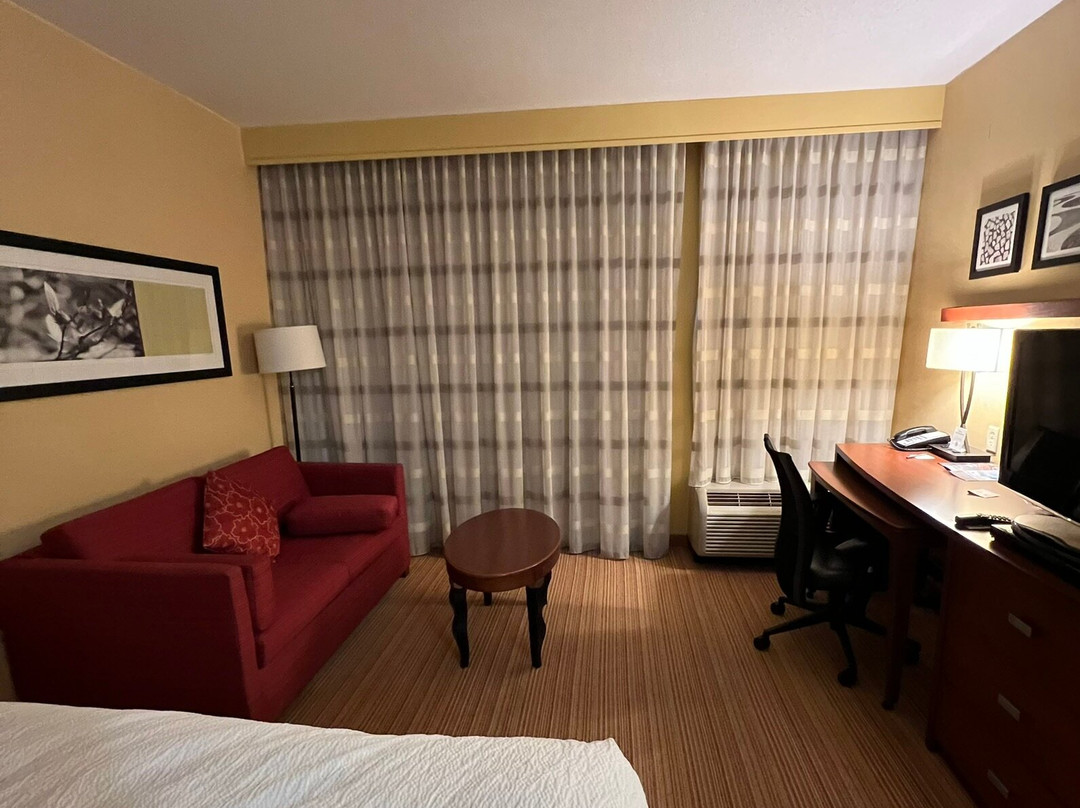 Courtyard Chicago Schaumburg/Woodfield Mall主图