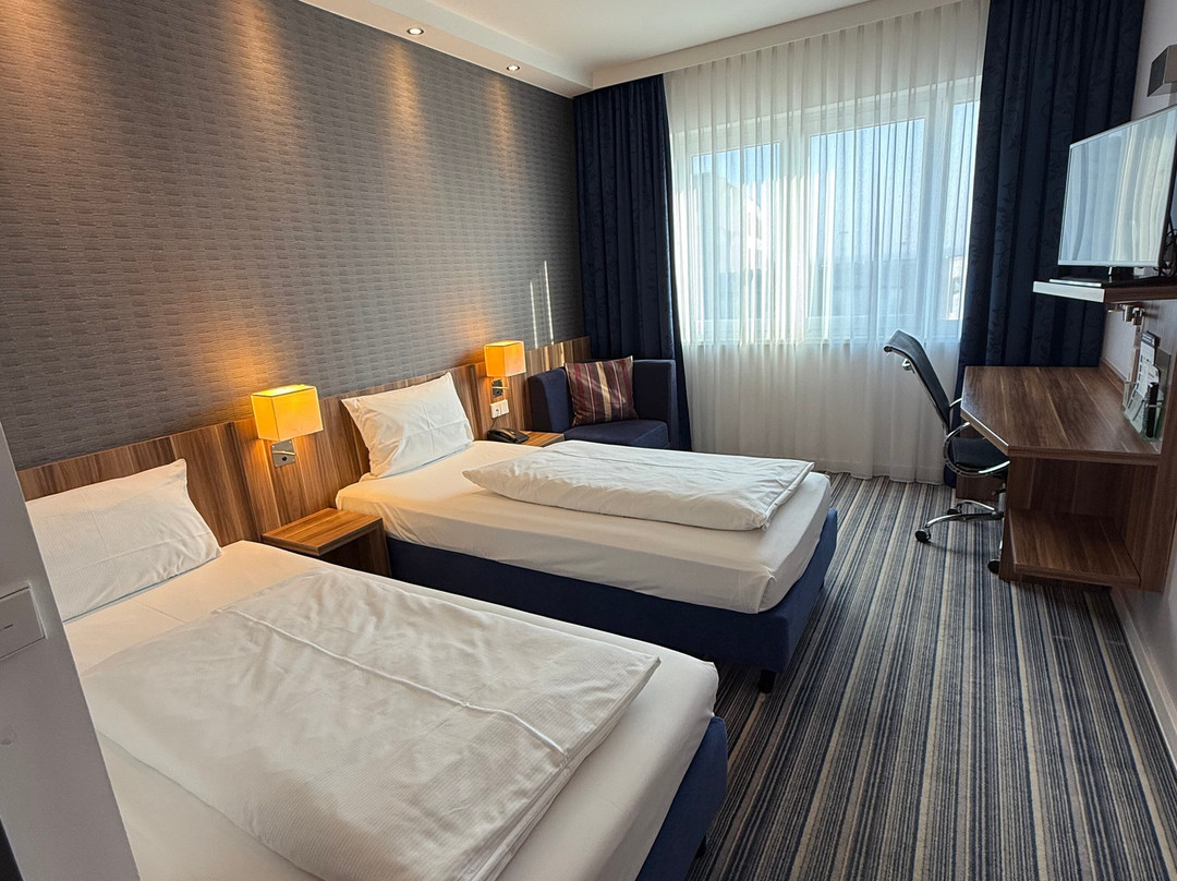 不来梅机场快捷假日酒店主图