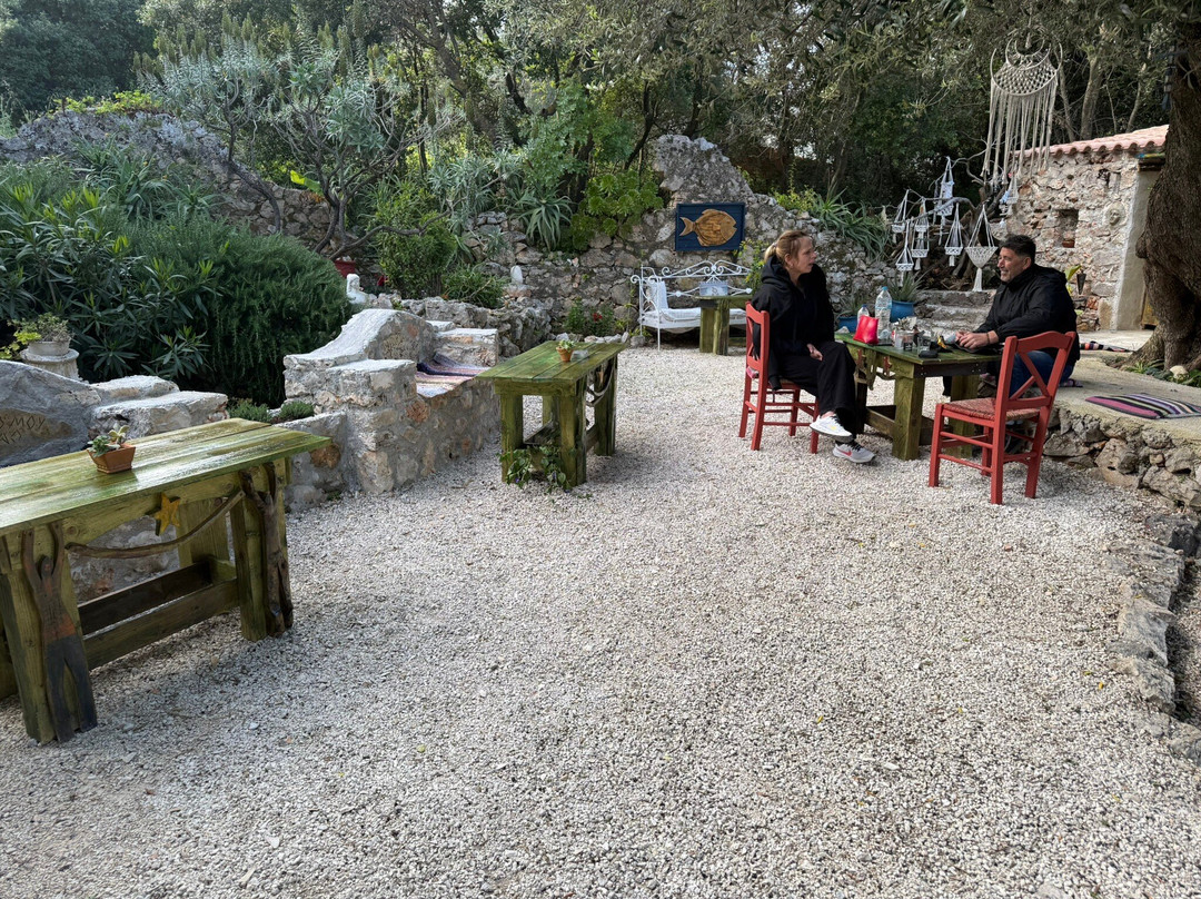 Reni's Place-Korithi必去景点