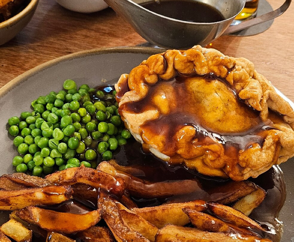 Fox & Pheasant Inn主图
