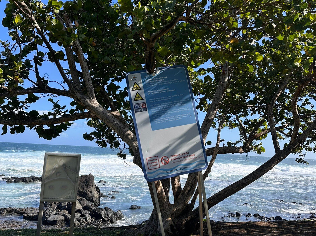 Plage De Saint-pierre景点图片