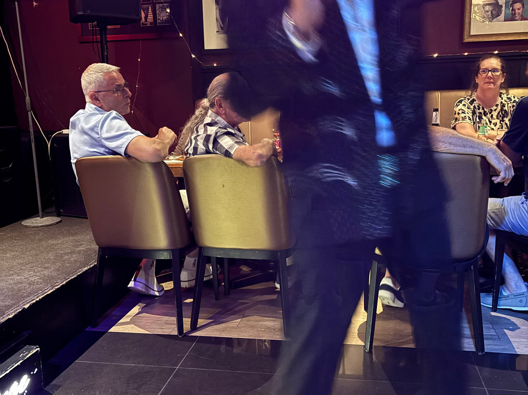 The Elvis Tribute Lounge-卡拉必去景点