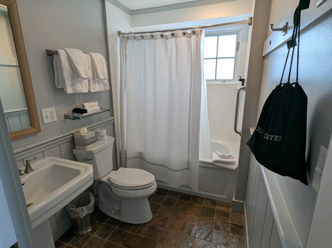 Vineyard Square Hotel & Suites主图