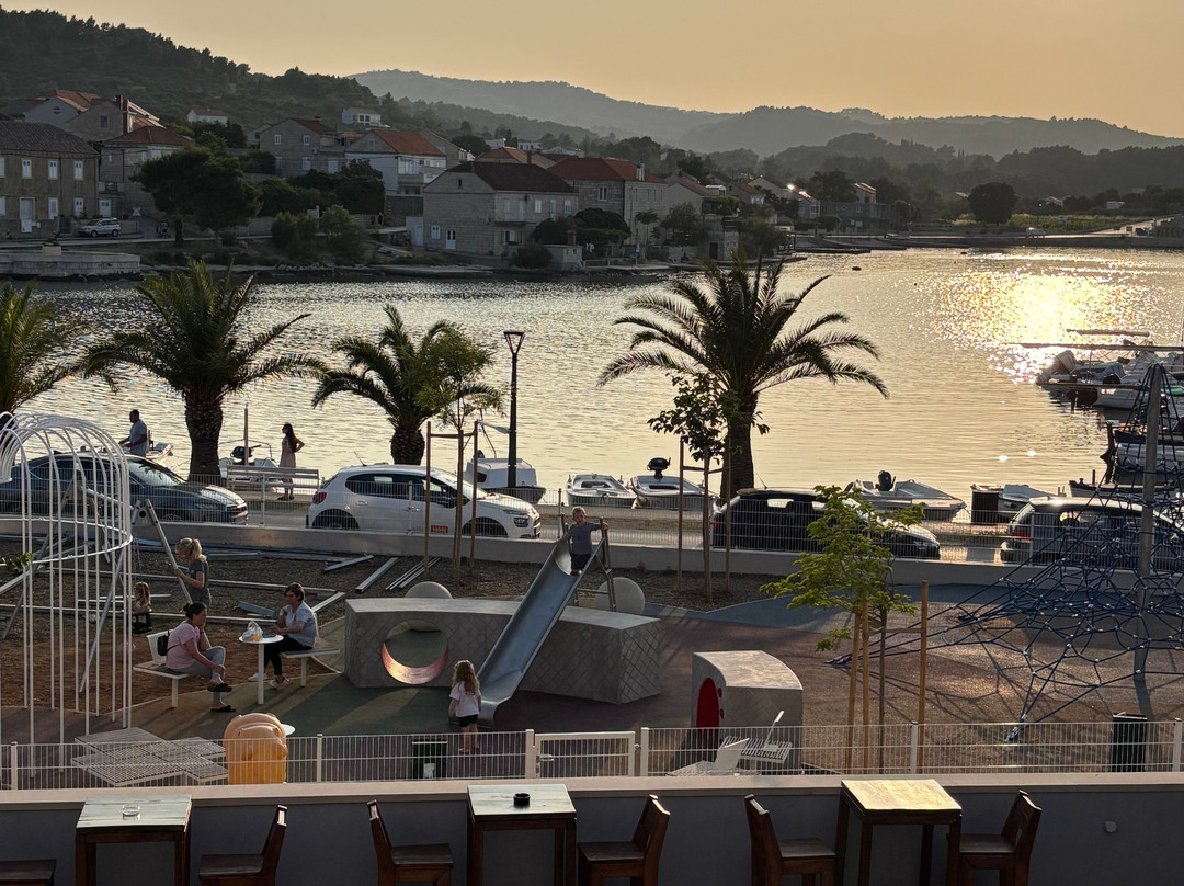 Hotel Lumbarda主图