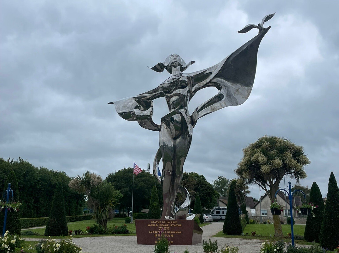 World Peace Statue景点图片