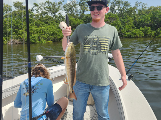 Marine Zone Fishing-塔彭斯普林斯必去景点