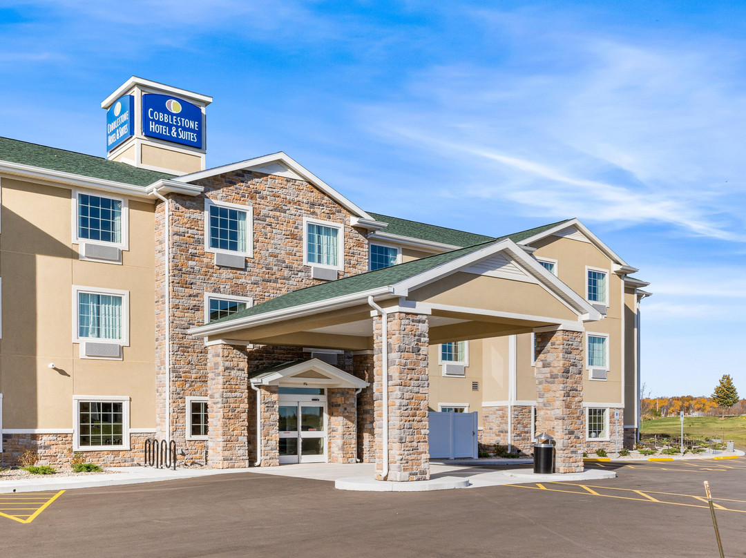 Cobblestone Hotel & Suites - Denmark/Green Bay