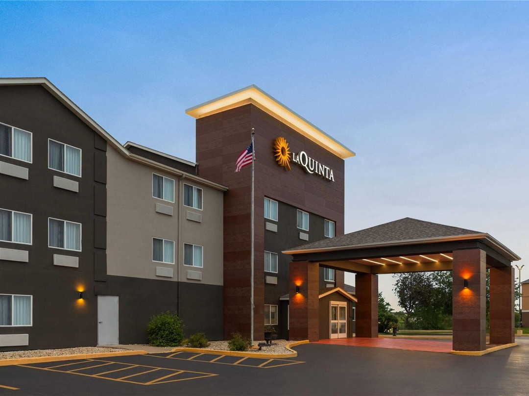奥格尔斯比酒店住宿-La Quinta Inn by Wyndham Peru Starved Rock State Park