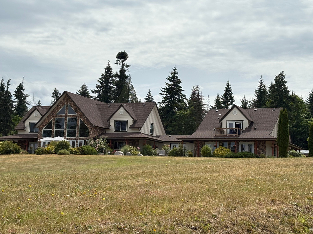 Two Eagles Lodge主图