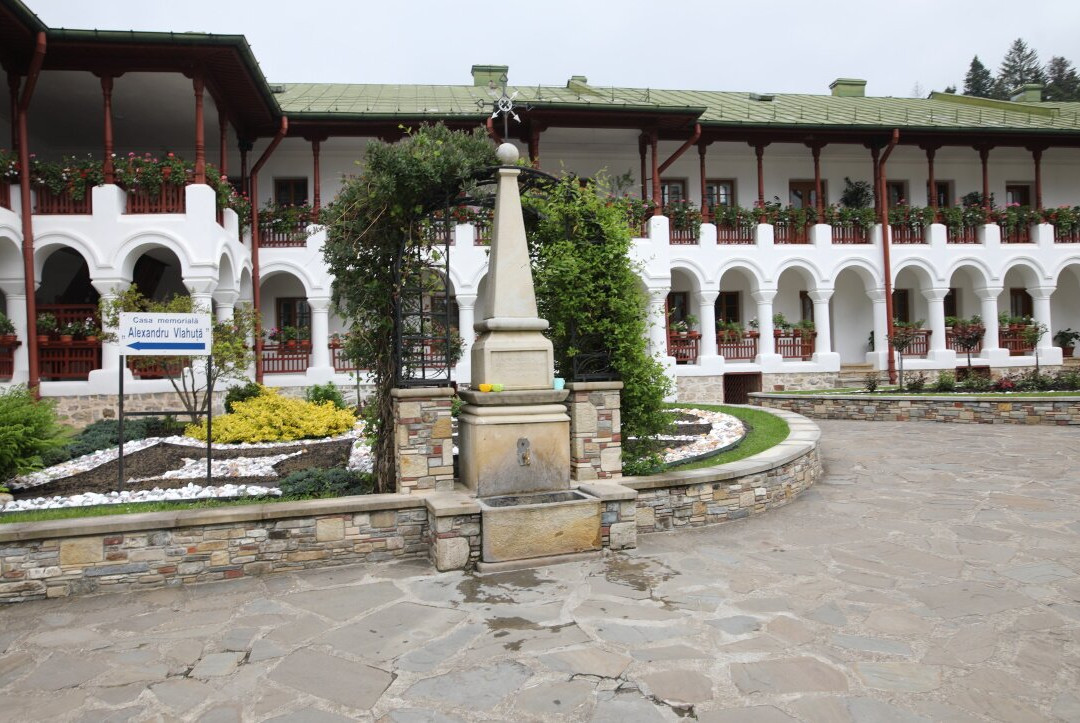 Cloître Du Monastère D'agapia-Agapia必去景点
