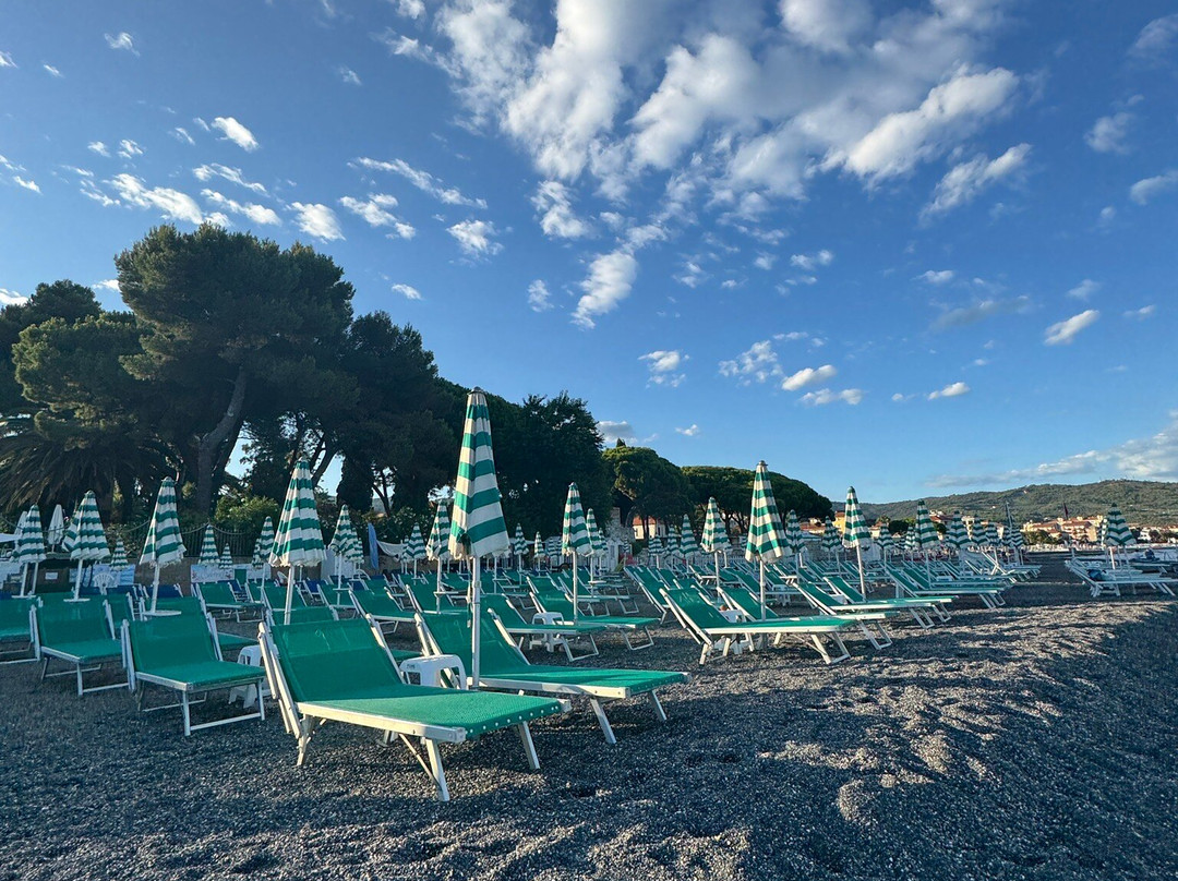 Bagni Silvano-迪亚诺马里纳必去景点