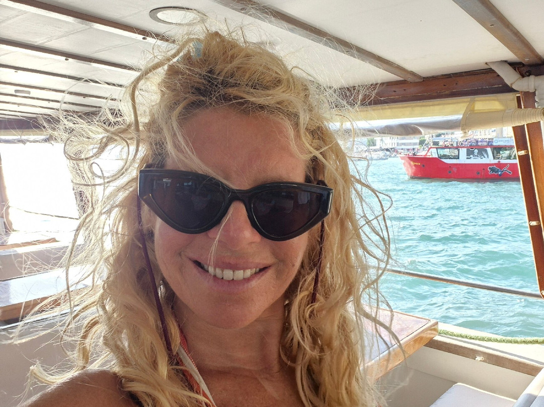 Lady Bente-切什梅必去景点