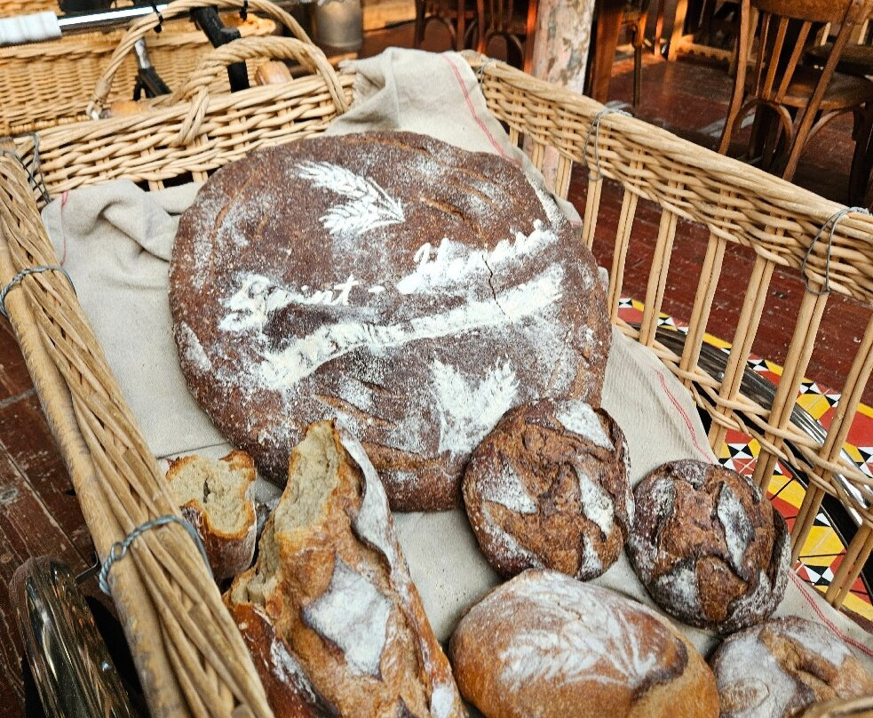 Biscuiterie Menou-Plougonver必去景点