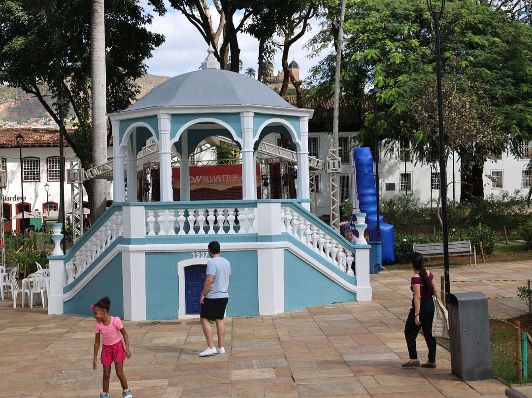 Praca Gomes Freire-Mariana必去景点