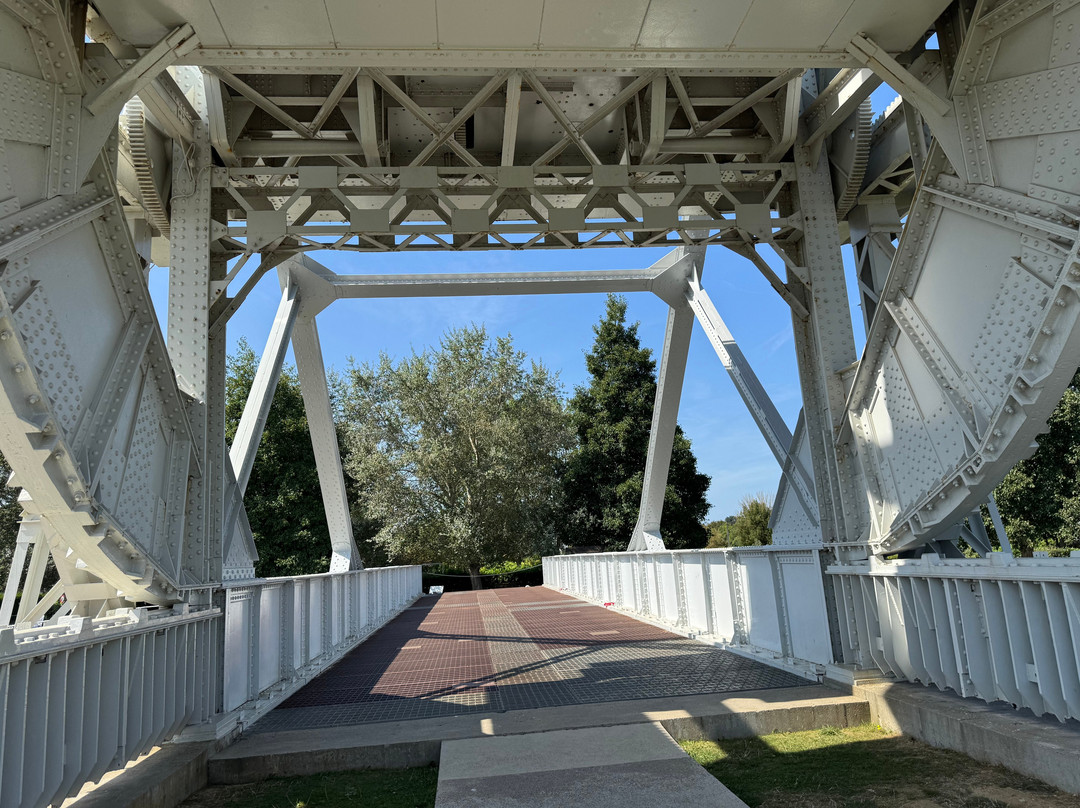 Pegasus Bridge-Ranville必去景点