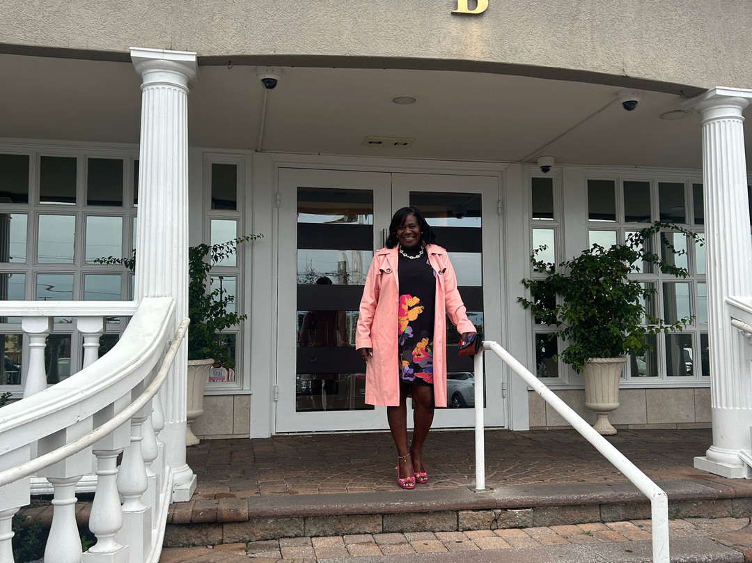 Adelphia Restaurant & Lounge-Deptford必去景点