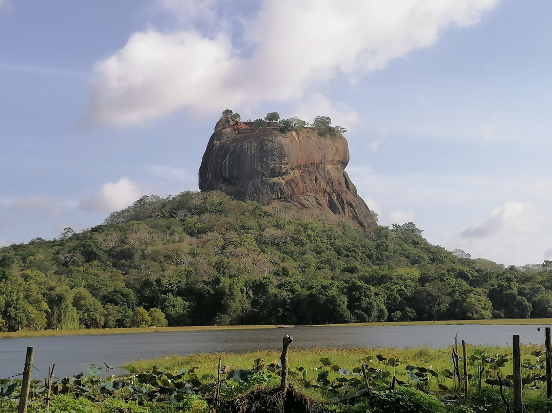 Travel with Oshi-康提必去景点