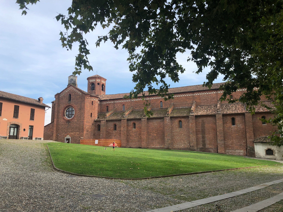Abbazia Santa Maria di Morimondo-Morimondo必去景点