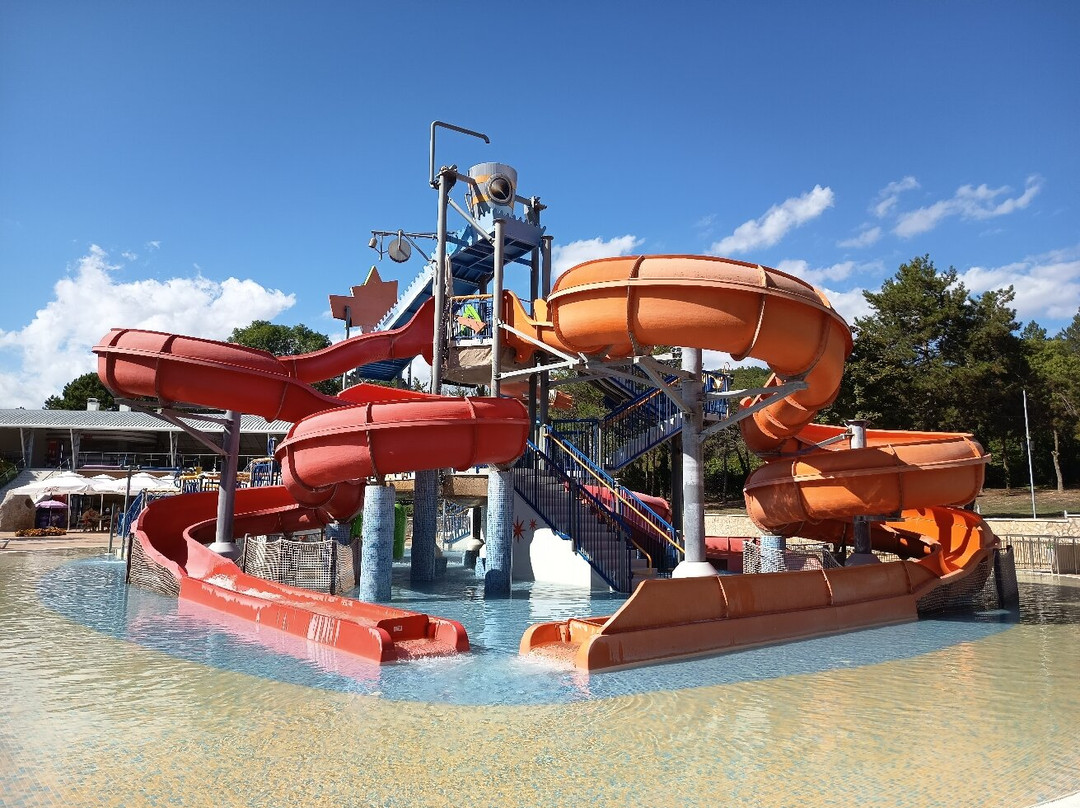 Aquapark Aquamania-阿尔伯纳必去景点