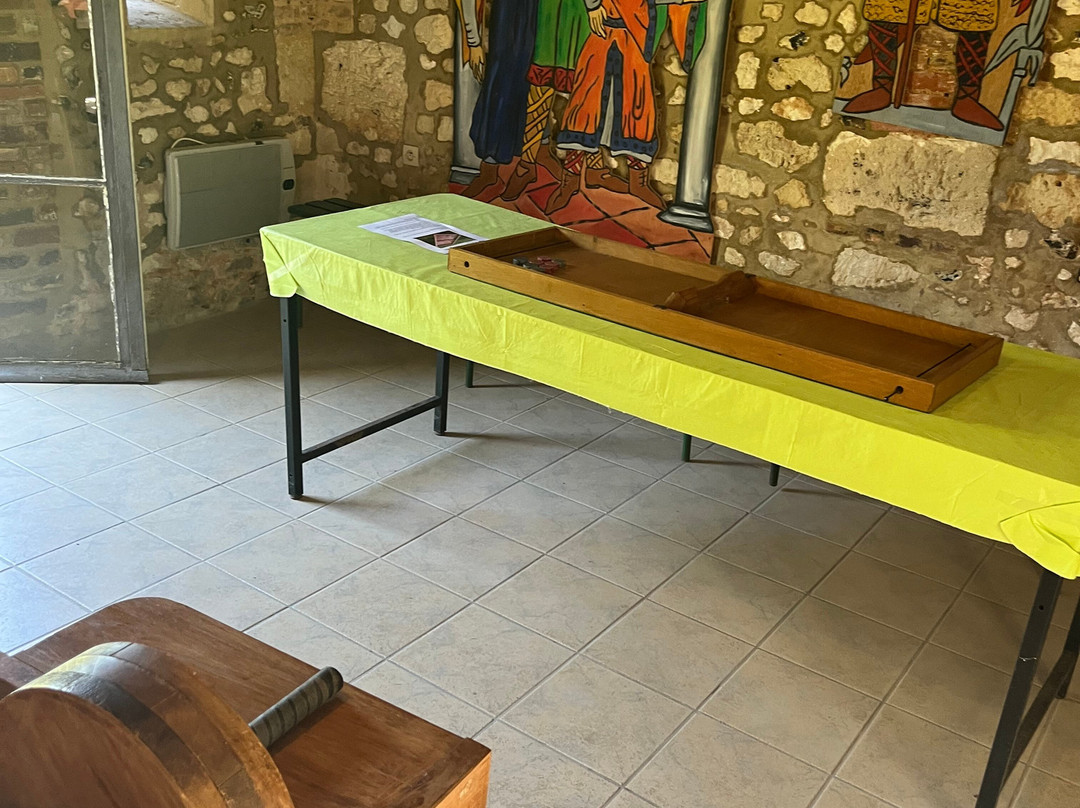 Abbaye de Mortemer-Haute-Normandie必去景点