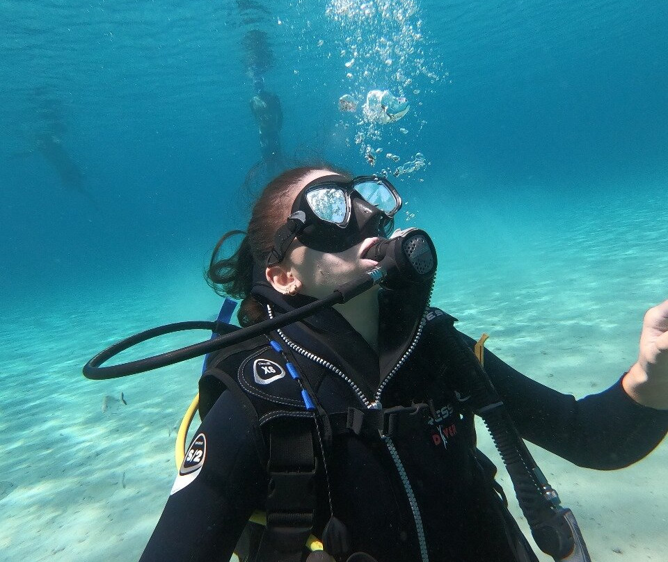 Blue Yard Hub-Porto Rafti必去景点