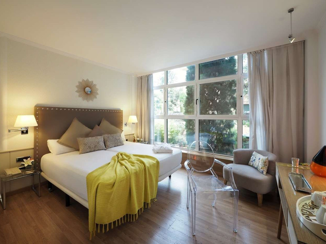 Gualba de Dalt酒店住宿-图洛德维拉纳酒店