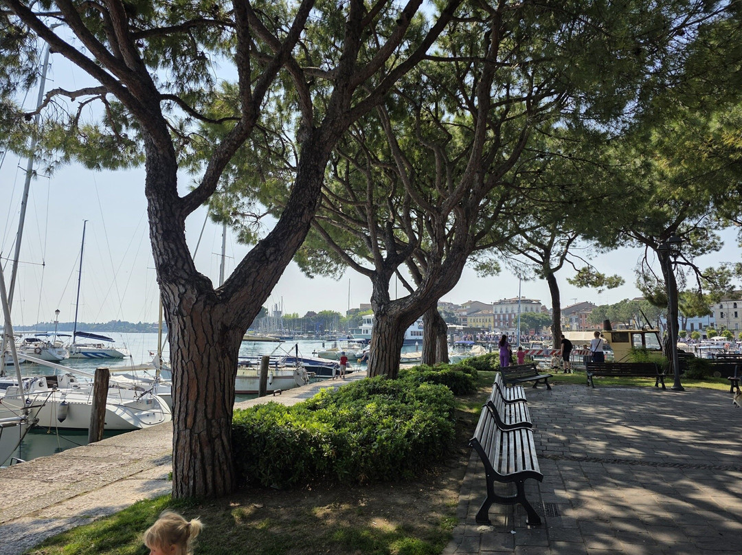 Lungolago Di Desenzano Del Garda-代森扎诺-德尔加达必去景点