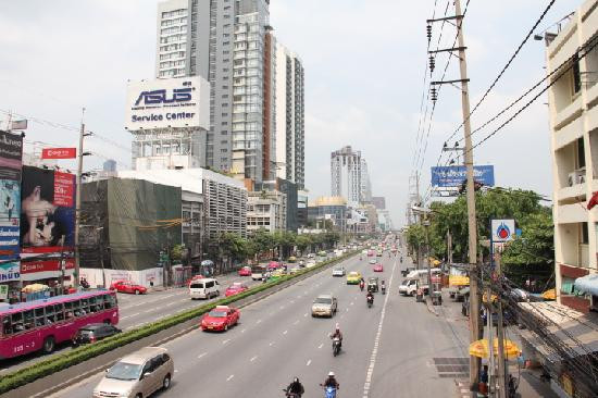 隆披尼公园品尼高酒店主图