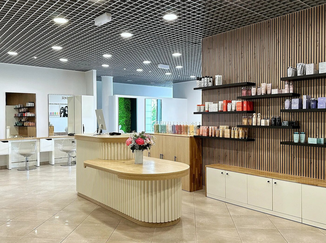 B&L coiffure esthétique-Vernier必去景点