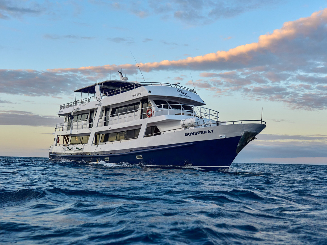 Monserrat Galapagos Cruises-阿约拉港必去景点