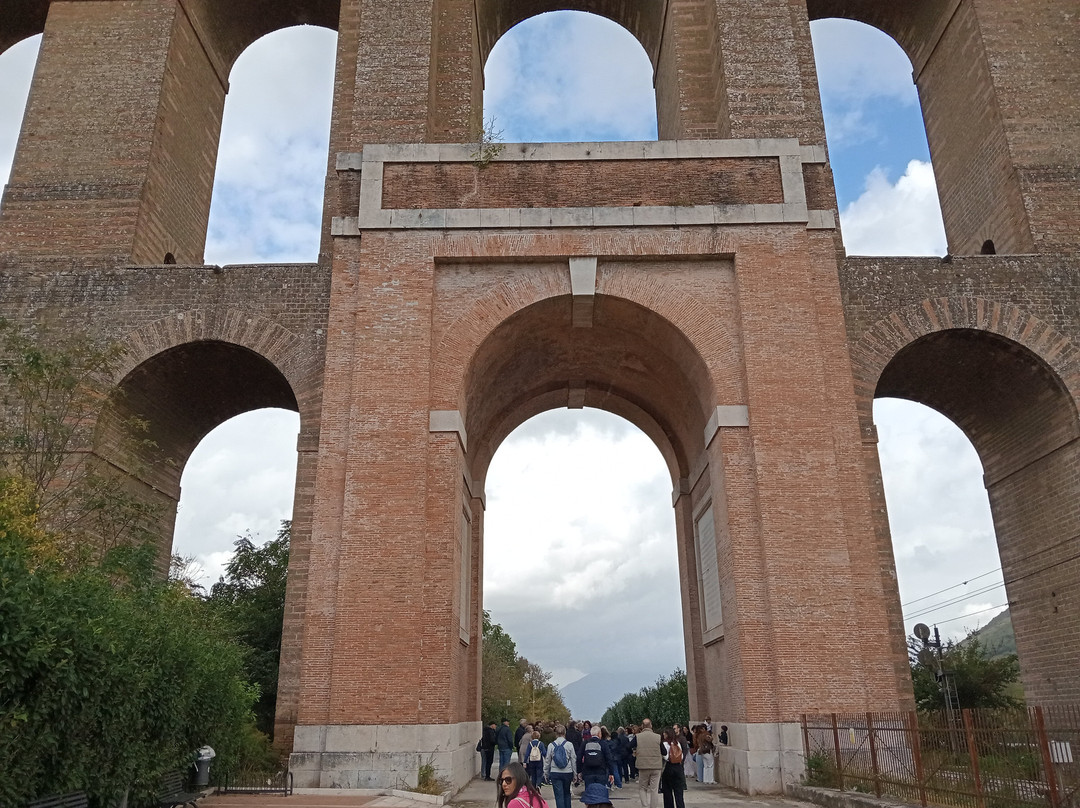 Acquedotto Carolino-Valle di Maddaloni必去景点