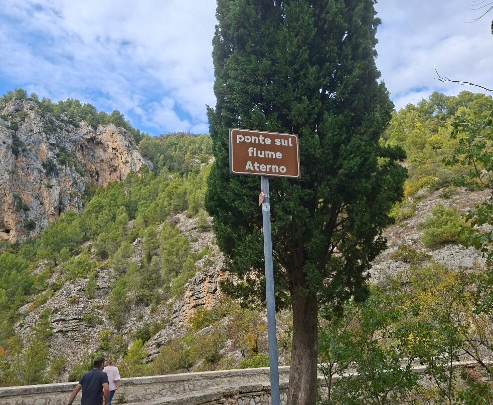 Gole di San Venanzio-Raiano必去景点