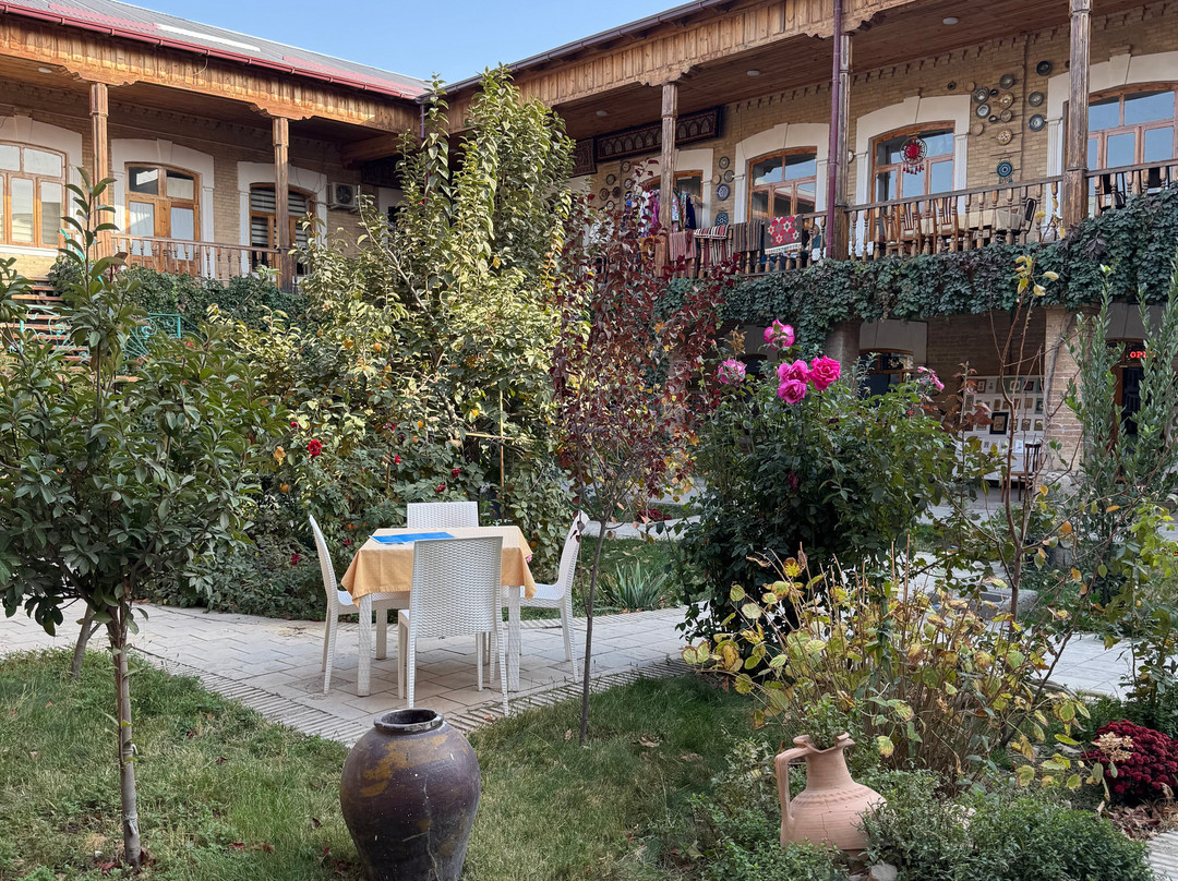 Art Gallery Happy Bird-撒马尔罕必去景点