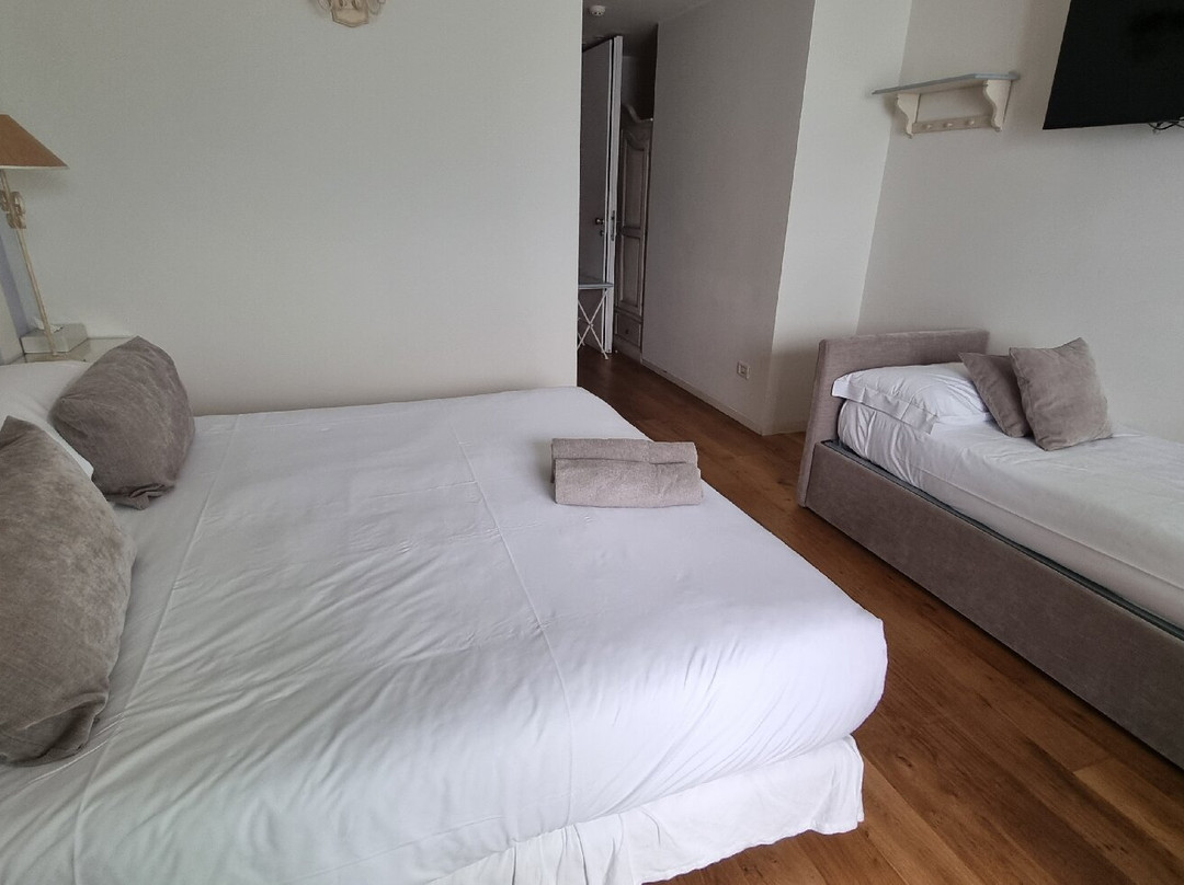 极光别墅酒店主图