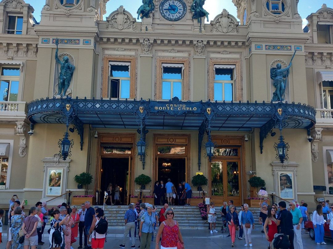 Latitude Explorers-Fontenay-les-Briis必去景点