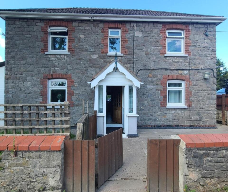 Oakwood Airport Accommodation