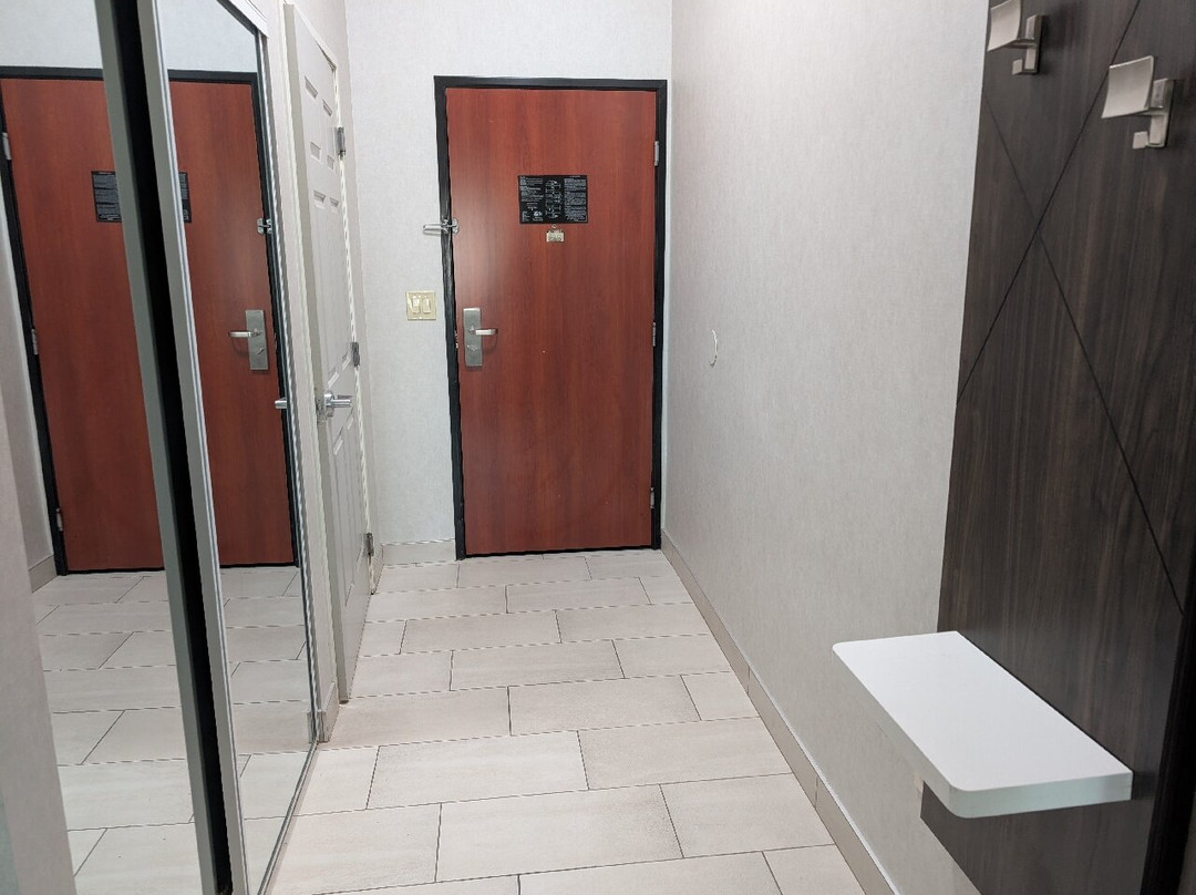 Holiday Inn Express & Suites Bakersfield Central by IHG主图